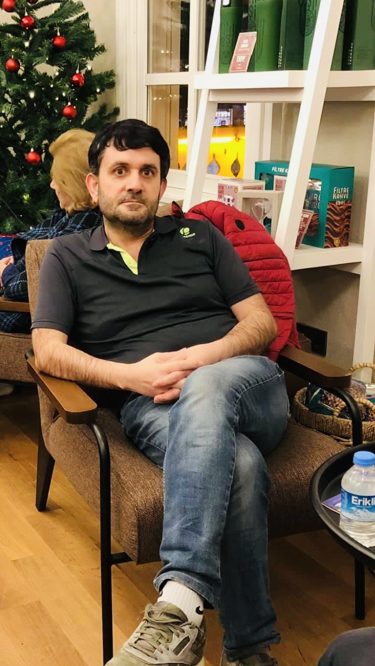 Ciddi BAYAN ARIYORUM